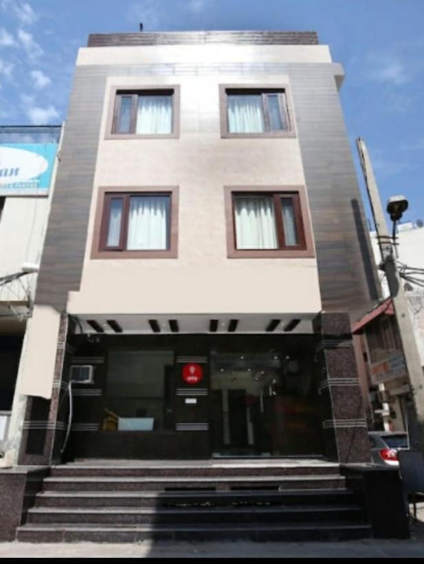 Hotel Silver Palm Zirakpur Dış mekan fotoğraf